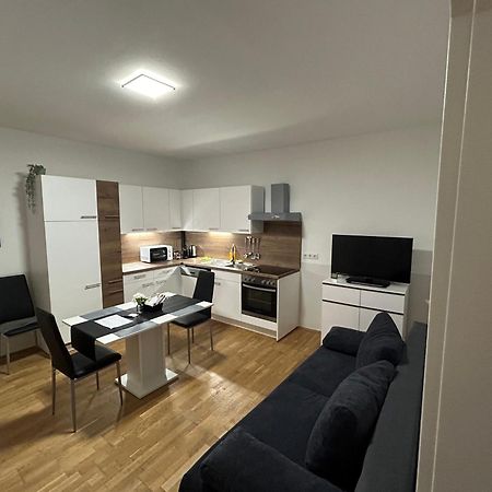 Paky Appartements 00313 Bruck an der Leitha Bagian luar foto